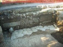 Archeologia: terme e sepolcri emergono su via Portuense